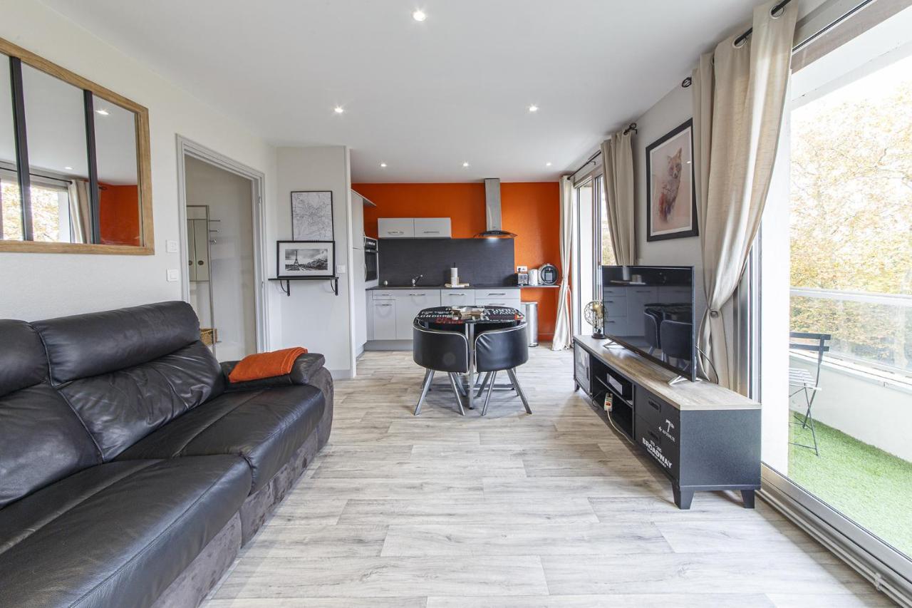 Chic Appartement Vue Sur Parc Au Calme อองเชร์ ภายนอก รูปภาพ